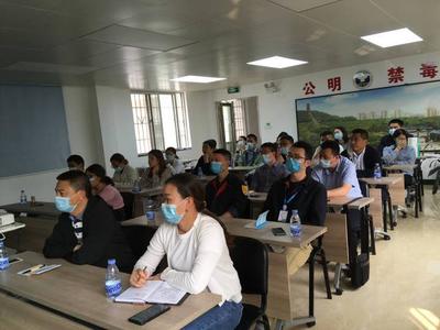 以防為先強(qiáng)化安全意識(shí)!公明開(kāi)展易制毒企業(yè)禁毒知識(shí)培訓(xùn)